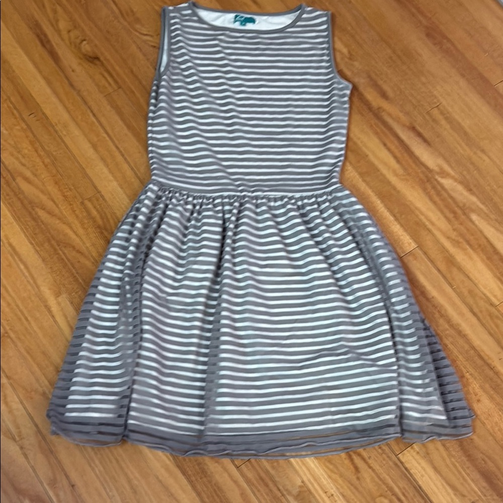 Vfish Gray and White Sleeveless Crew Neck Sundress